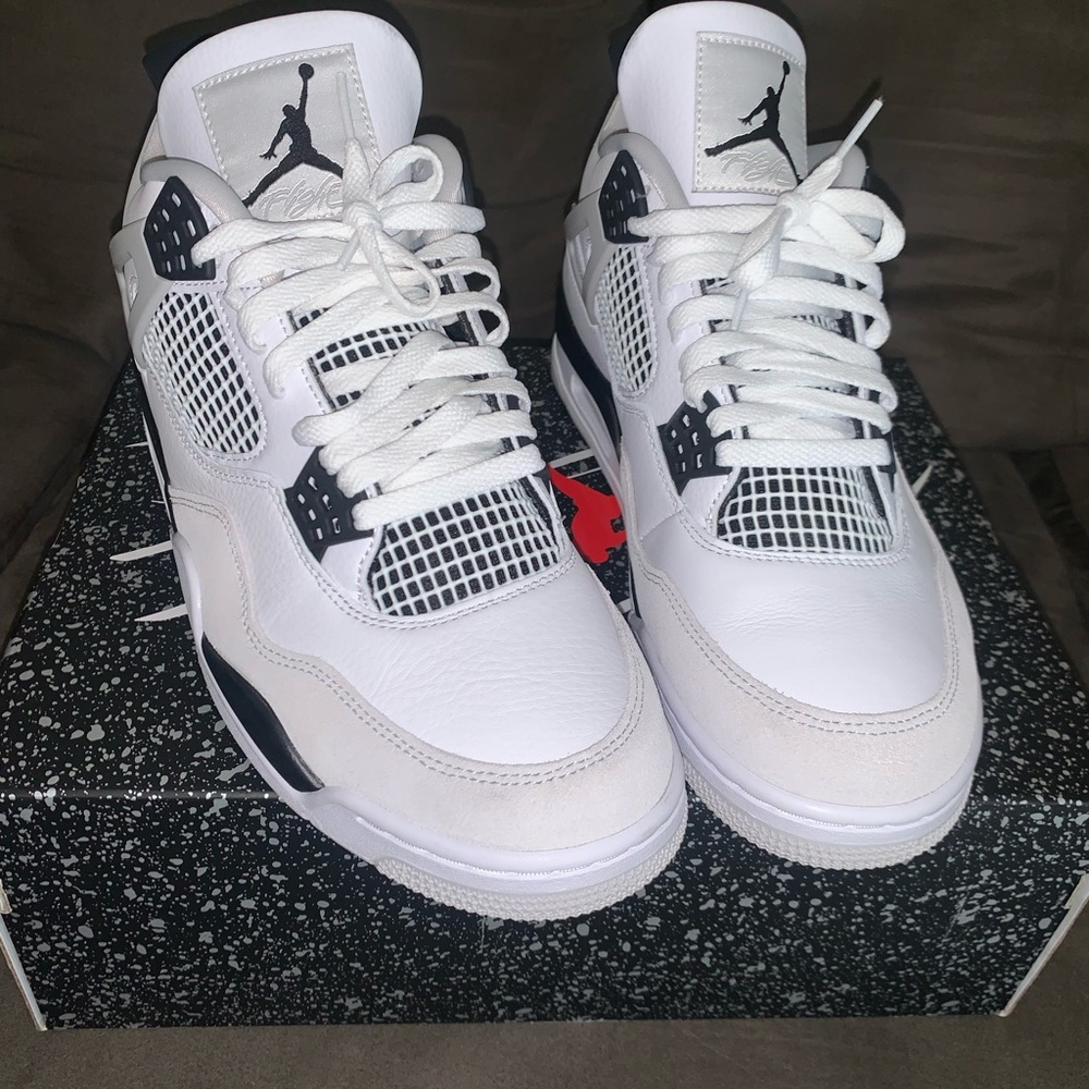 Jordan 4 military black